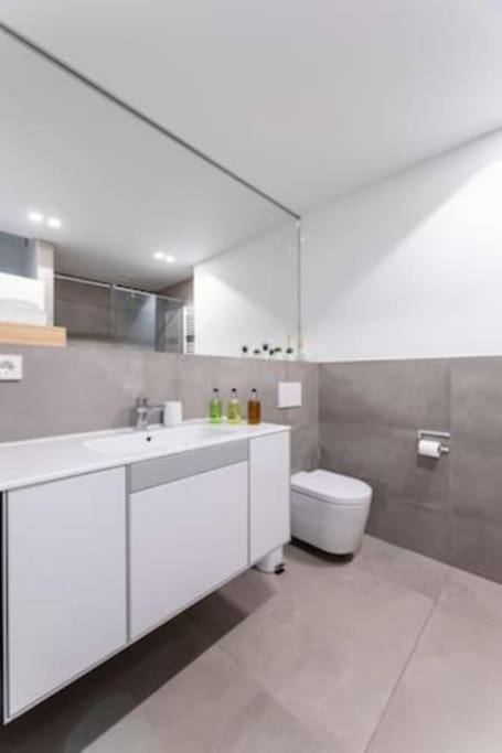 Wonderful Two Bedroom Apartment At Limpertsberg With Parking, Near Tram ルクセンブルク エクステリア 写真